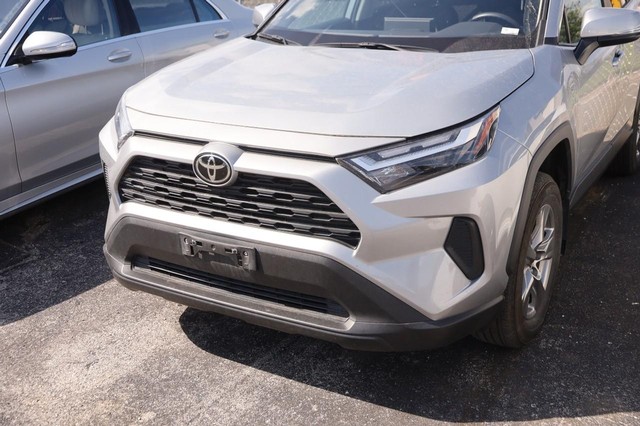 Toyota RAV4 Vehicle Image 05