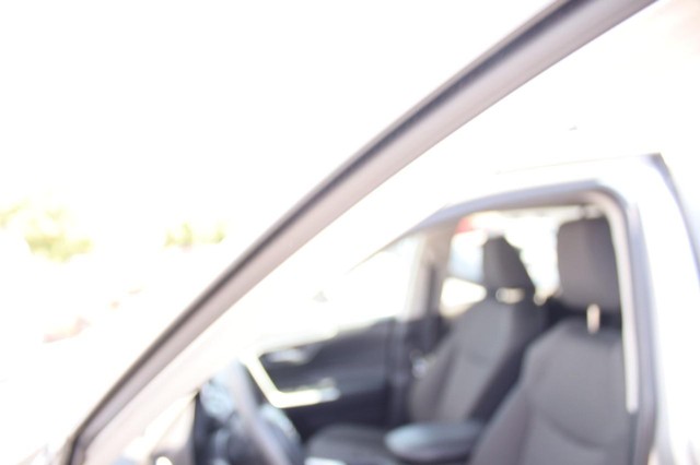 Toyota RAV4 Vehicle Image 08
