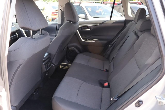 Toyota RAV4 Vehicle Image 10