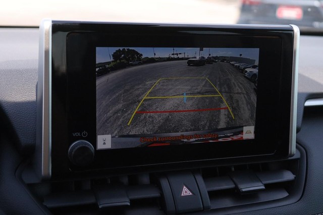 Toyota RAV4 Vehicle Image 18