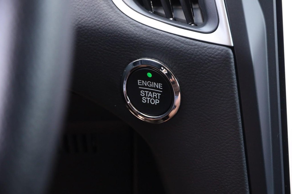 Ford Edge Vehicle Full-screen Gallery Image 13