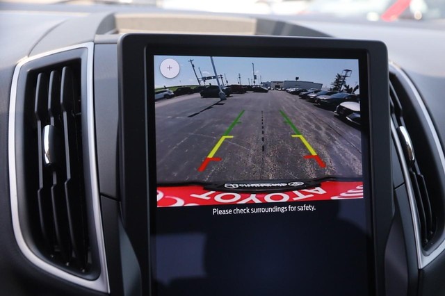 Ford Edge Vehicle Image 16