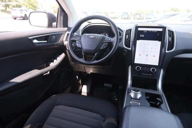 Ford Edge Vehicle Image 21