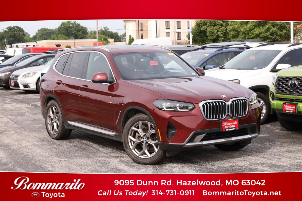 BMW X3 Vehicle Full-screen Gallery Image 01