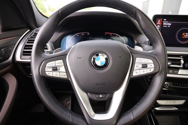 BMW X3 Vehicle Image 12