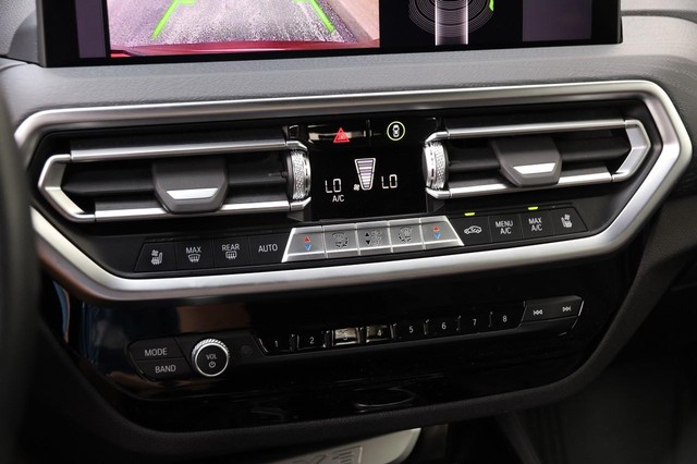 BMW X3 Vehicle Image 19