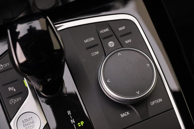 BMW X3 Vehicle Image 21