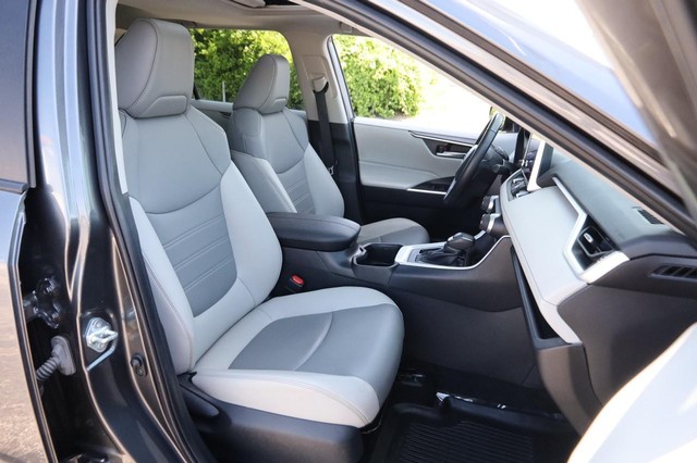 Toyota RAV4 Vehicle Image 27