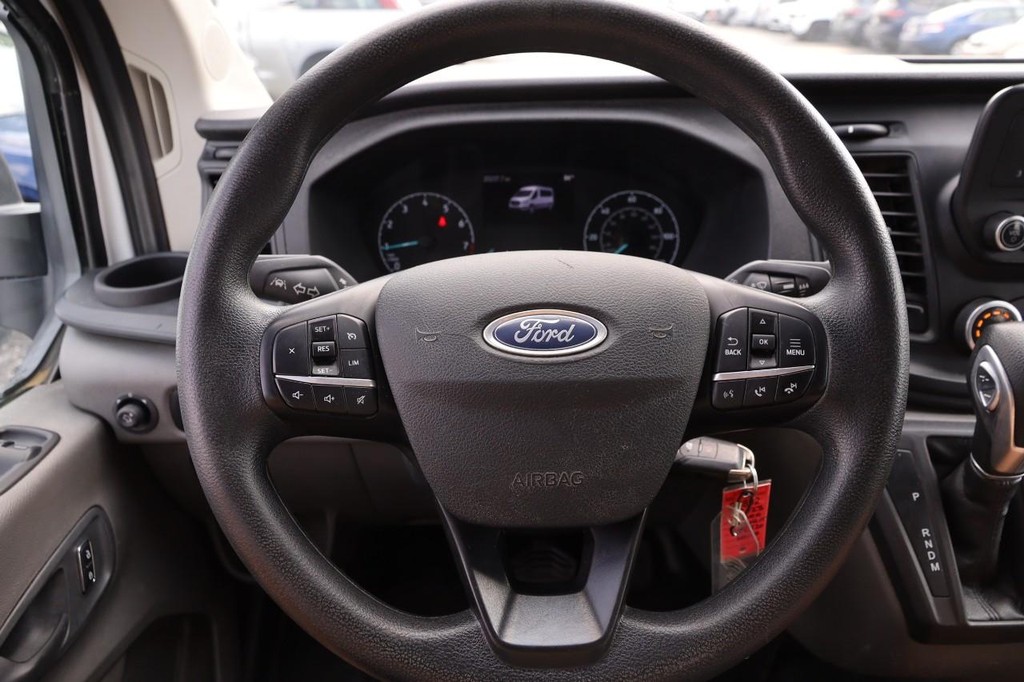 Ford Transit Passenger Wagon Vehicle Full-screen Gallery Image 9