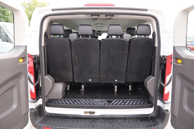 Ford Transit Passenger Wagon Vehicle Image 07
