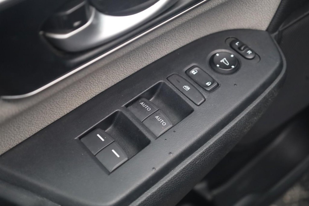 Honda CR-V Vehicle Full-screen Gallery Image 11