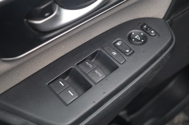 Honda CR-V Vehicle Image 11