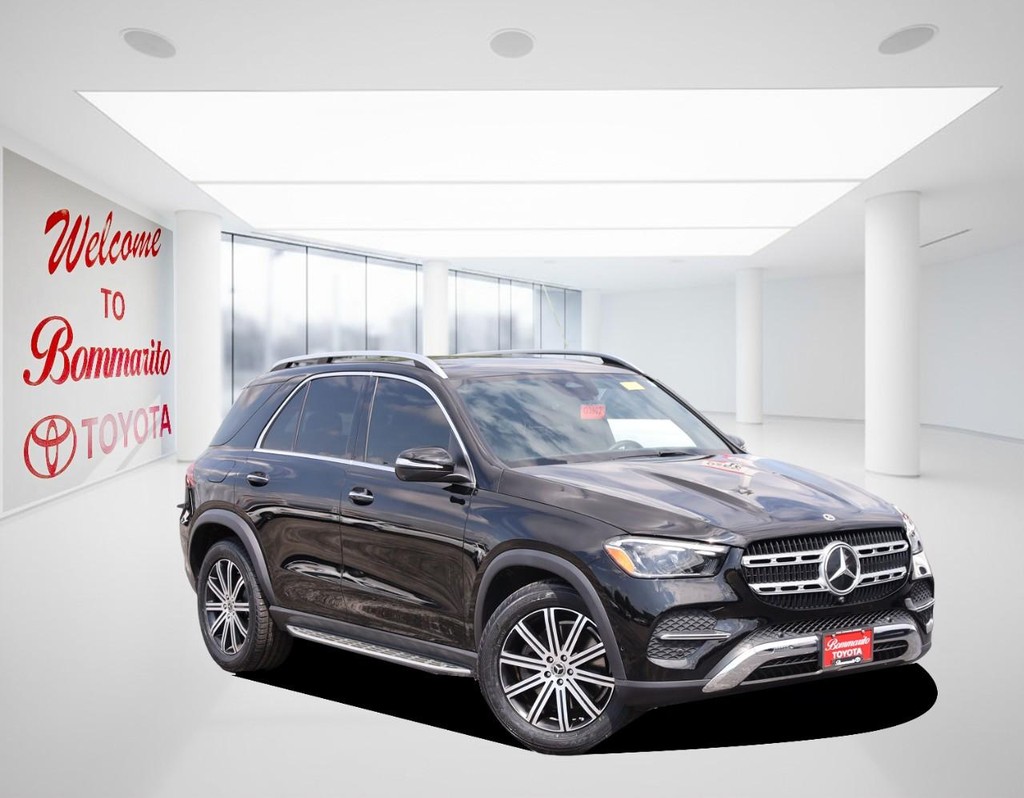 Mercedes-Benz GLE Vehicle Full-screen Gallery Image 2