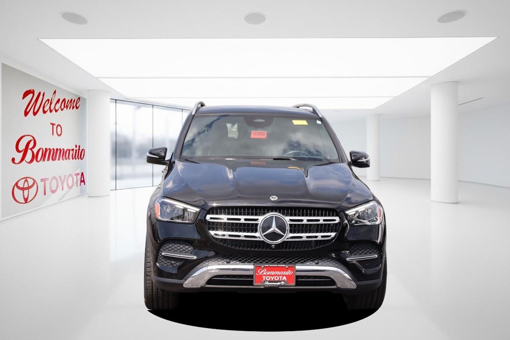 Mercedes-Benz GLE Vehicle Full-screen Gallery Image 4
