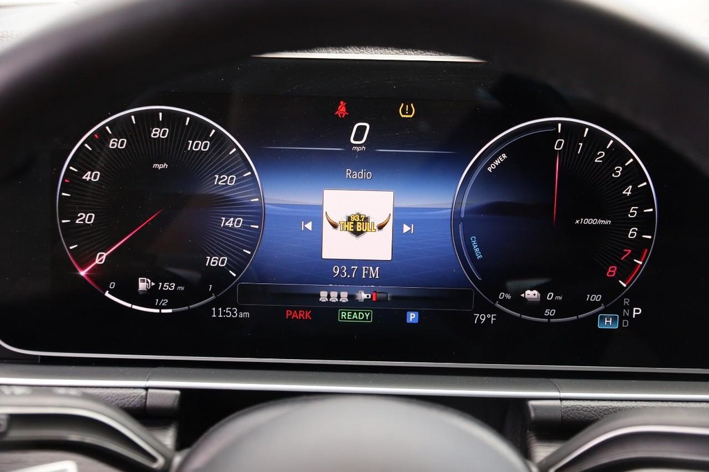 Mercedes-Benz GLE Vehicle Full-screen Gallery Image 15