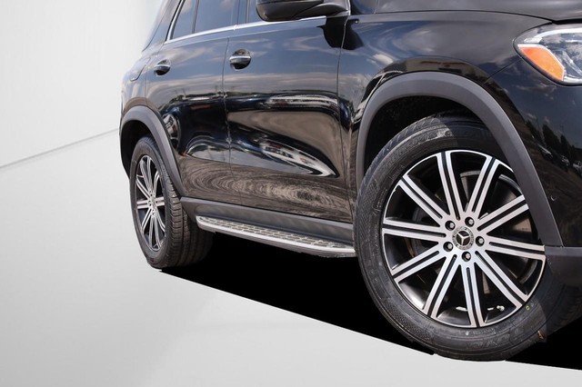 Mercedes-Benz GLE Vehicle Image 03