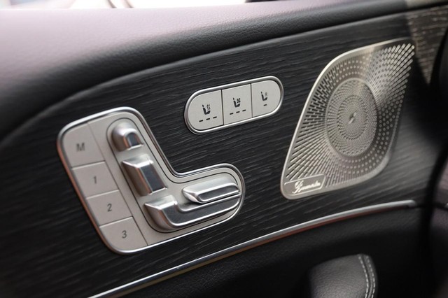 Mercedes-Benz GLE Vehicle Image 23