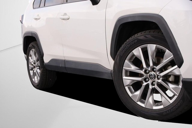 Toyota RAV4 Vehicle Image 03