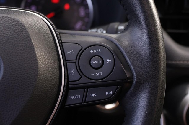 Toyota RAV4 Vehicle Image 14