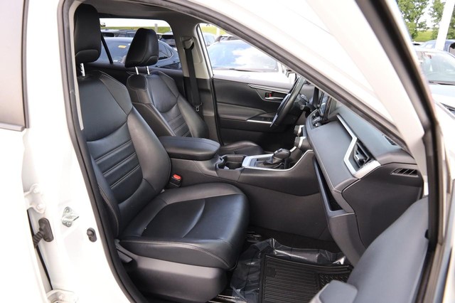 Toyota RAV4 Vehicle Image 28