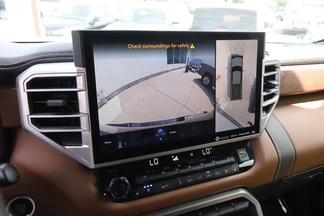 Toyota Tundra 4WD Vehicle Image 15
