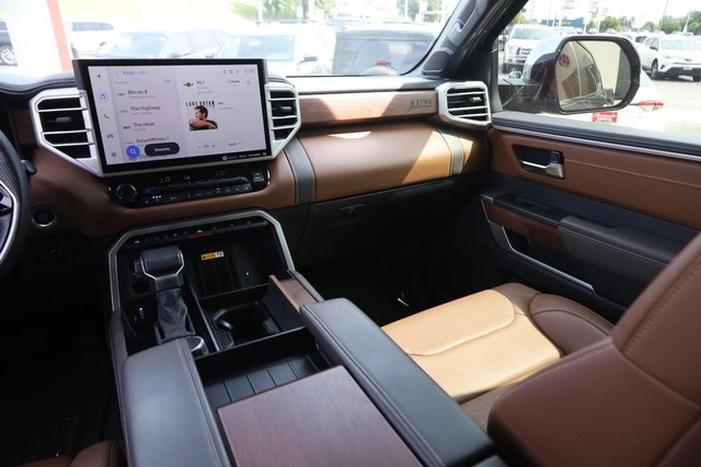 Toyota Tundra 4WD Vehicle Image 23
