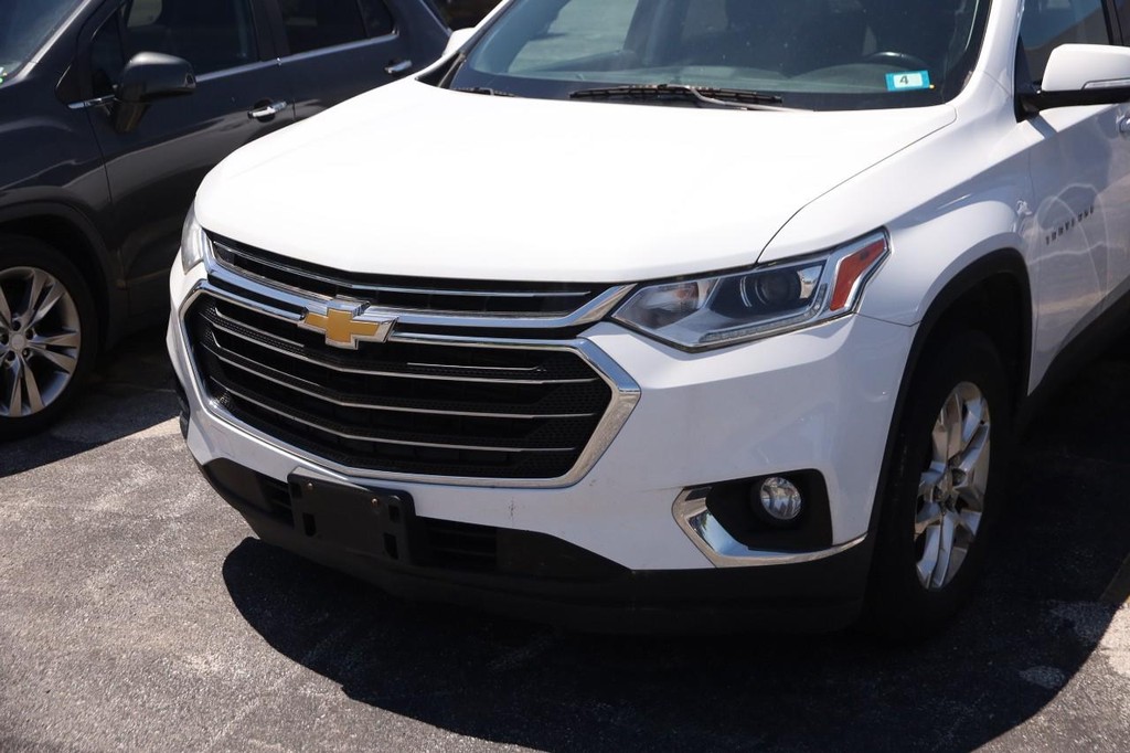 Chevrolet Traverse Vehicle Full-screen Gallery Image 05