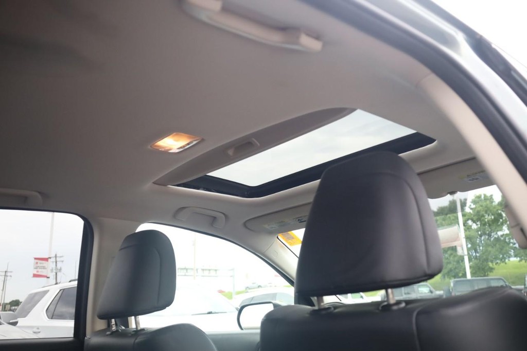 Honda CR-V Vehicle Full-screen Gallery Image 22