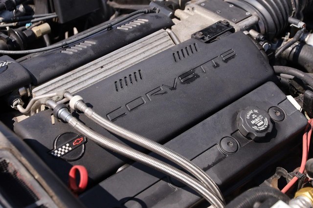 Chevrolet Corvette Vehicle Image 22