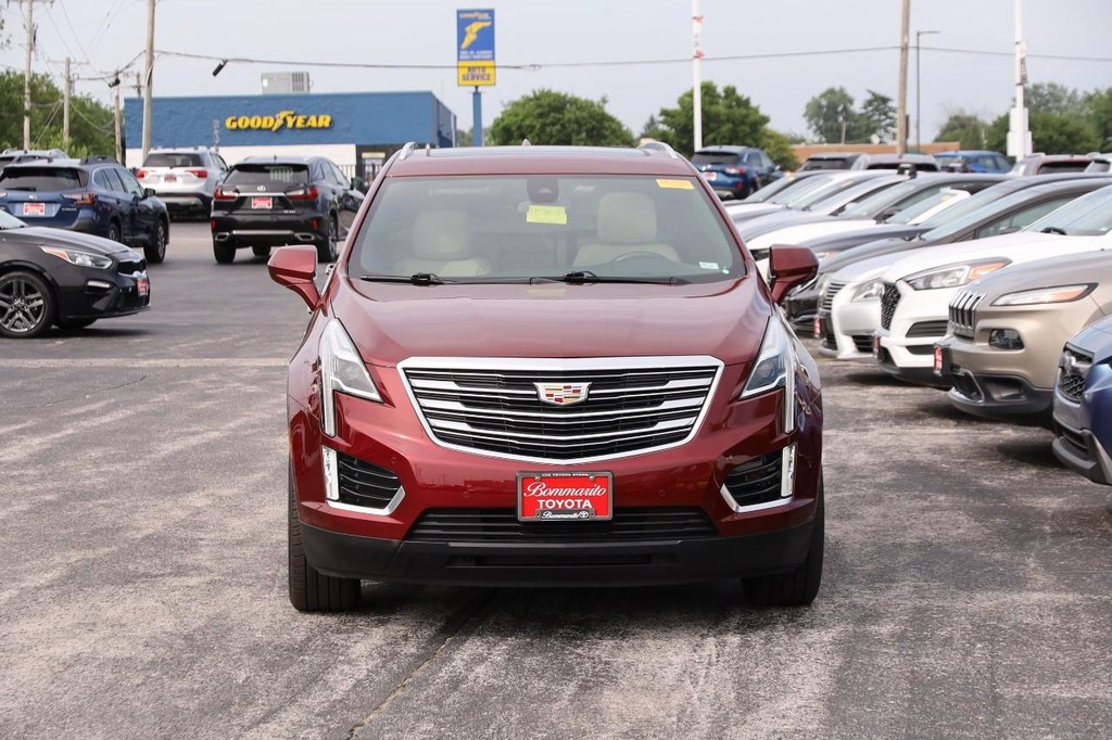 Cadillac XT5 Vehicle Full-screen Gallery Image 04