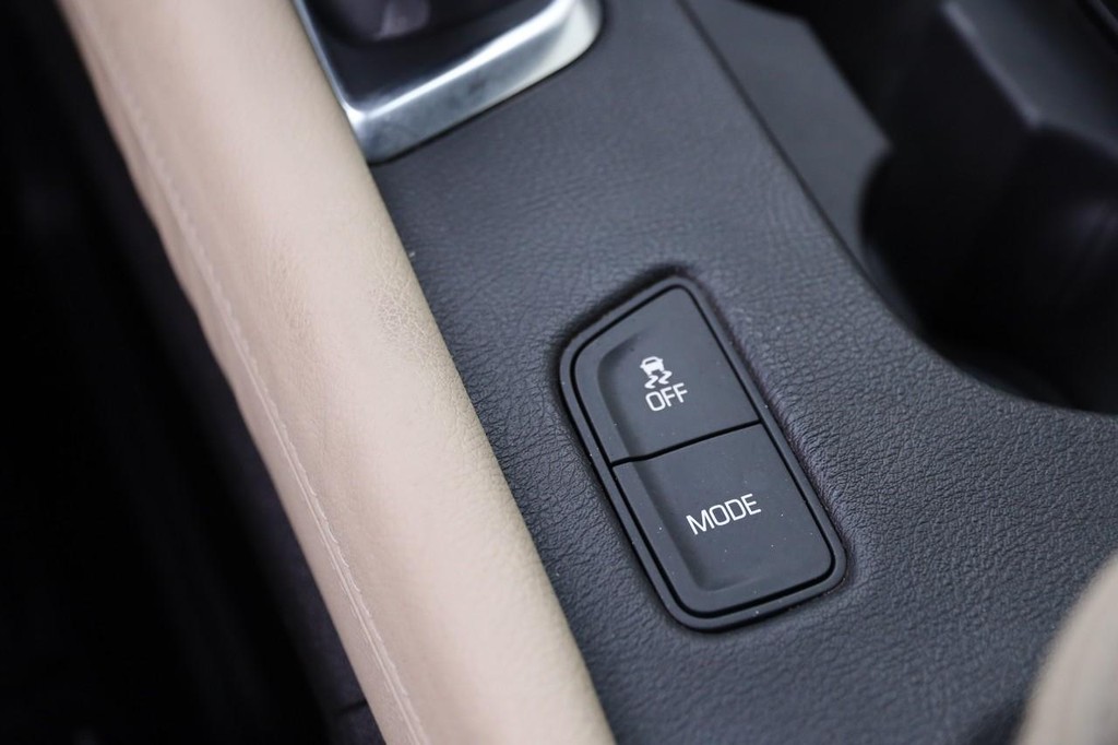 Cadillac XT5 Vehicle Full-screen Gallery Image 19