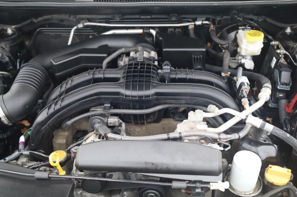 Subaru Impreza Vehicle Full-screen Gallery Image 26