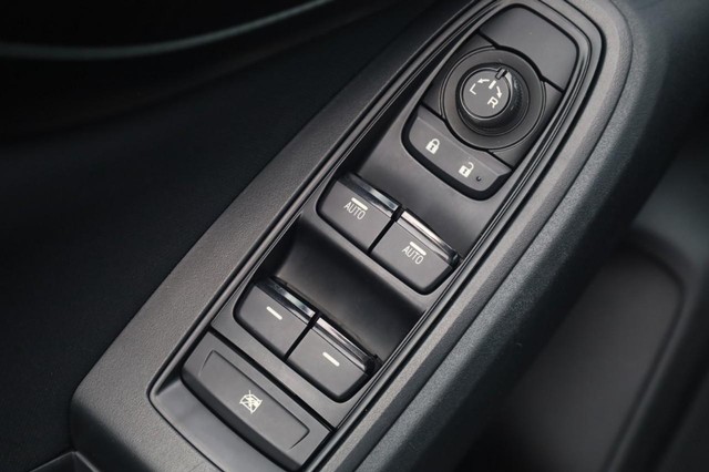 Subaru Impreza Vehicle Image 11
