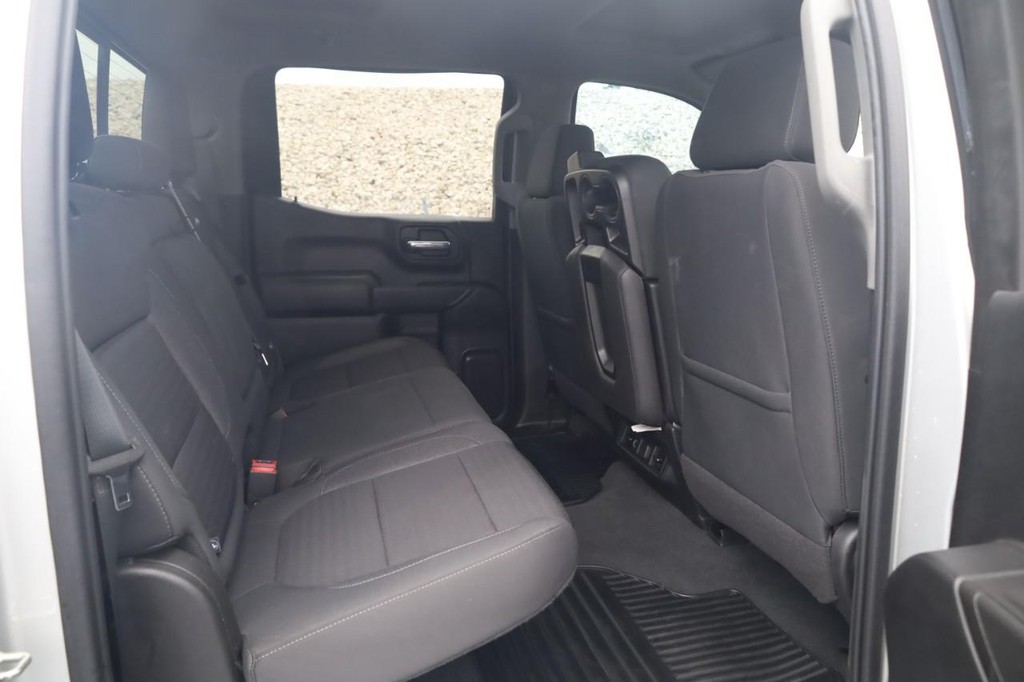 Chevrolet Silverado 1500 Vehicle Full-screen Gallery Image 20