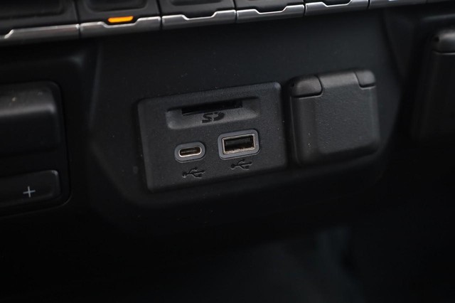 Chevrolet Silverado 1500 Vehicle Image 17
