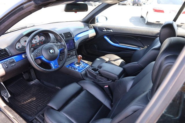 BMW 3 Series Vehicle Full-screen Gallery Image 18