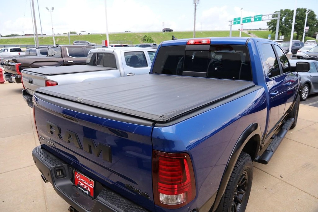 Ram 1500 Vehicle Full-screen Gallery Image 7
