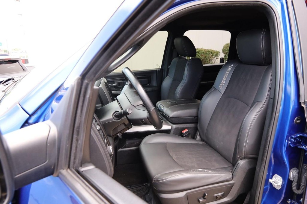 Ram 1500 Vehicle Full-screen Gallery Image 8