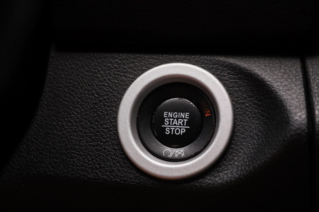 Ram 1500 Vehicle Full-screen Gallery Image 14