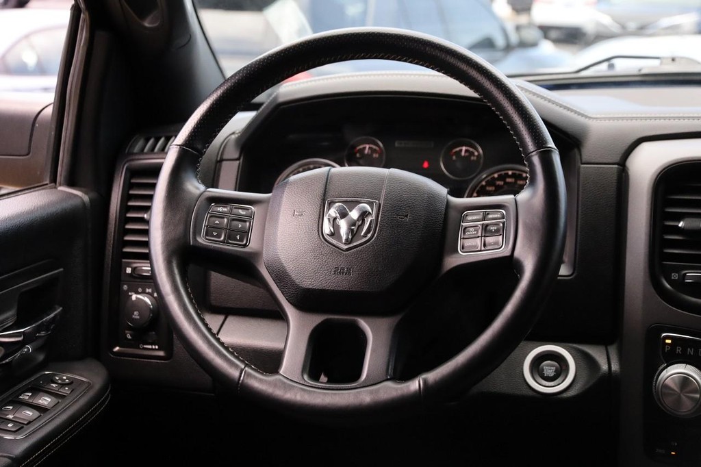 Ram 1500 Vehicle Full-screen Gallery Image 22