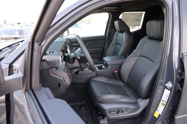 Toyota Tacoma 4WD Vehicle Image 09