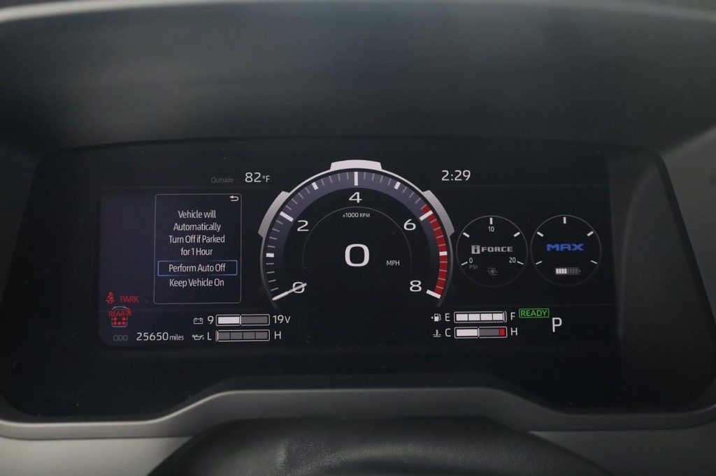 Toyota Sequoia Vehicle Full-screen Gallery Image 13