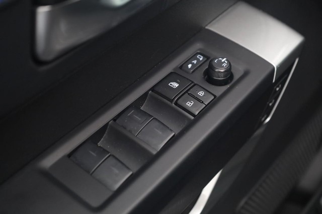Toyota Sequoia Vehicle Image 10