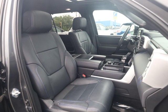 Toyota Sequoia Vehicle Image 20