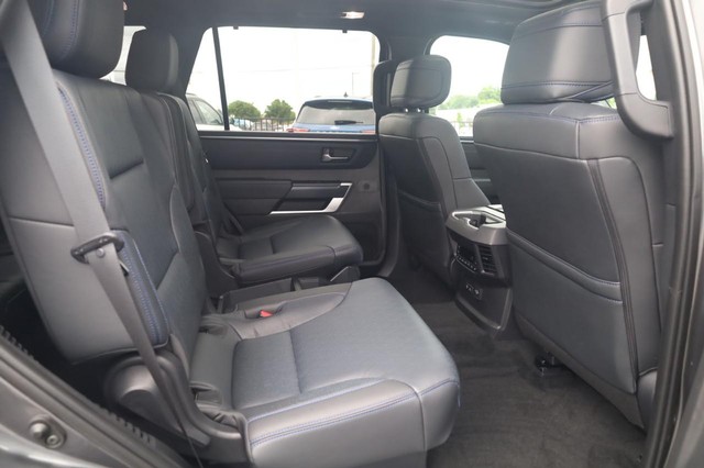 Toyota Sequoia Vehicle Image 21