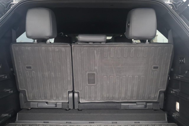 Toyota Sequoia Vehicle Image 26