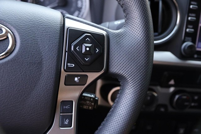 Toyota Tacoma 4WD Vehicle Image 12