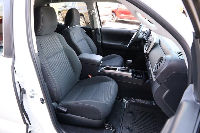 Toyota Tacoma 4WD Vehicle Image 24