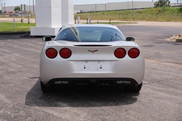 Chevrolet Corvette Vehicle Image 06