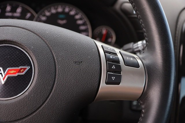 Chevrolet Corvette Vehicle Image 14
